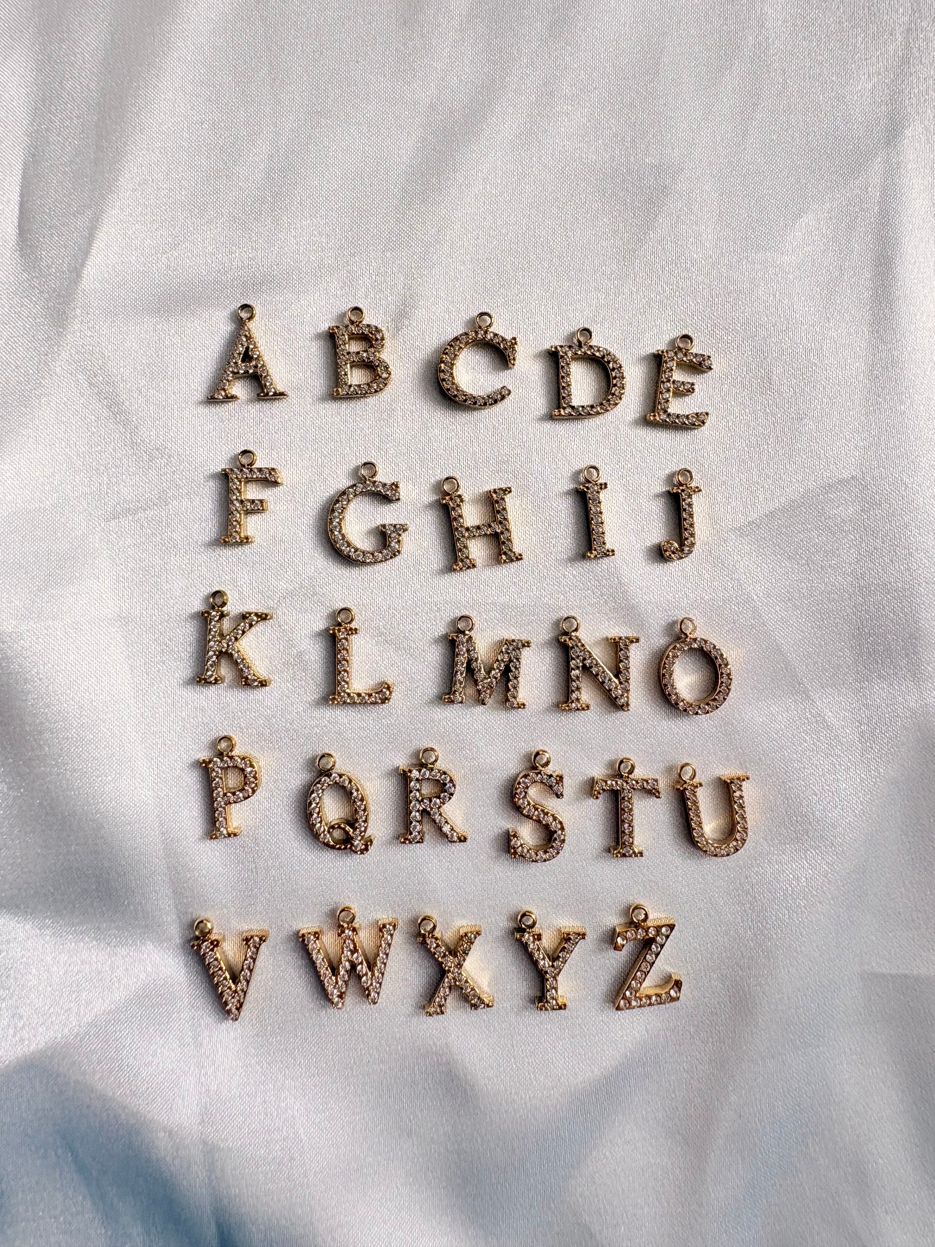 Collier Shine Letter